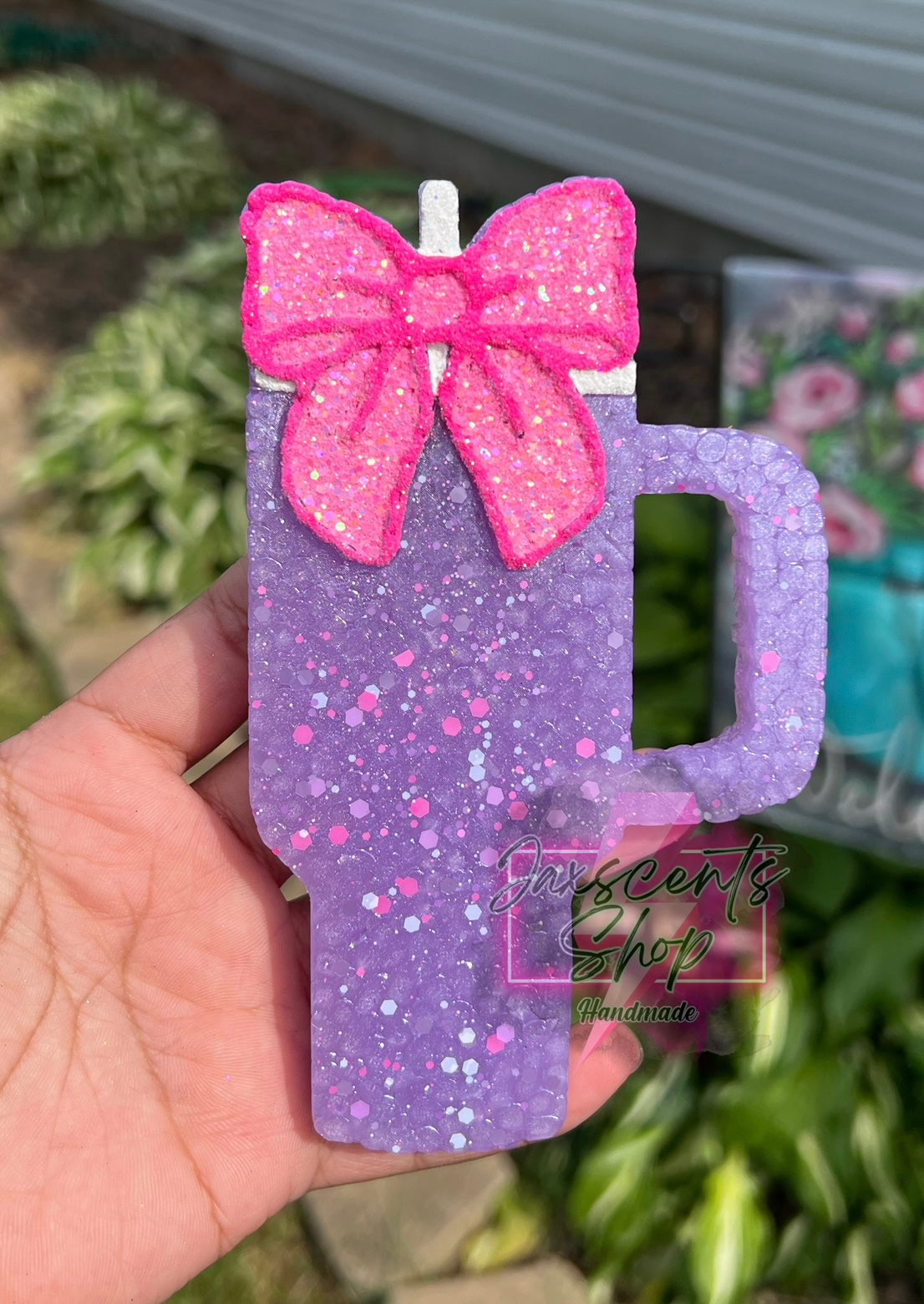 Tumbler With Bow