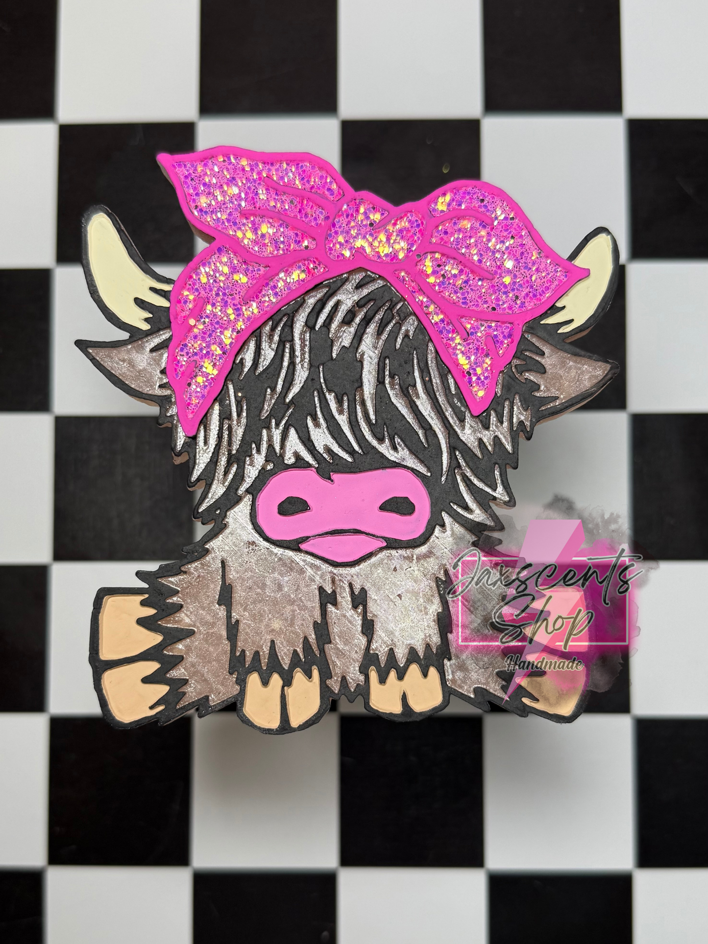 Highland Cow with bow