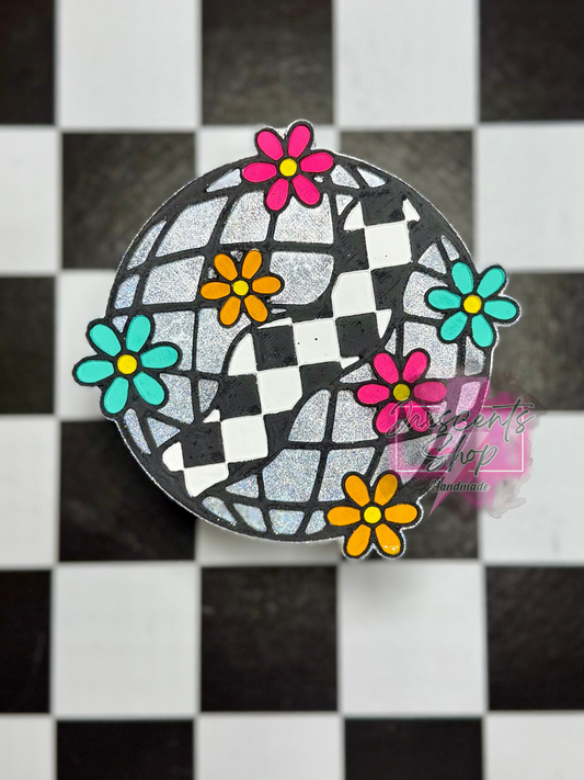 Wavy Checkered Daisy Disco