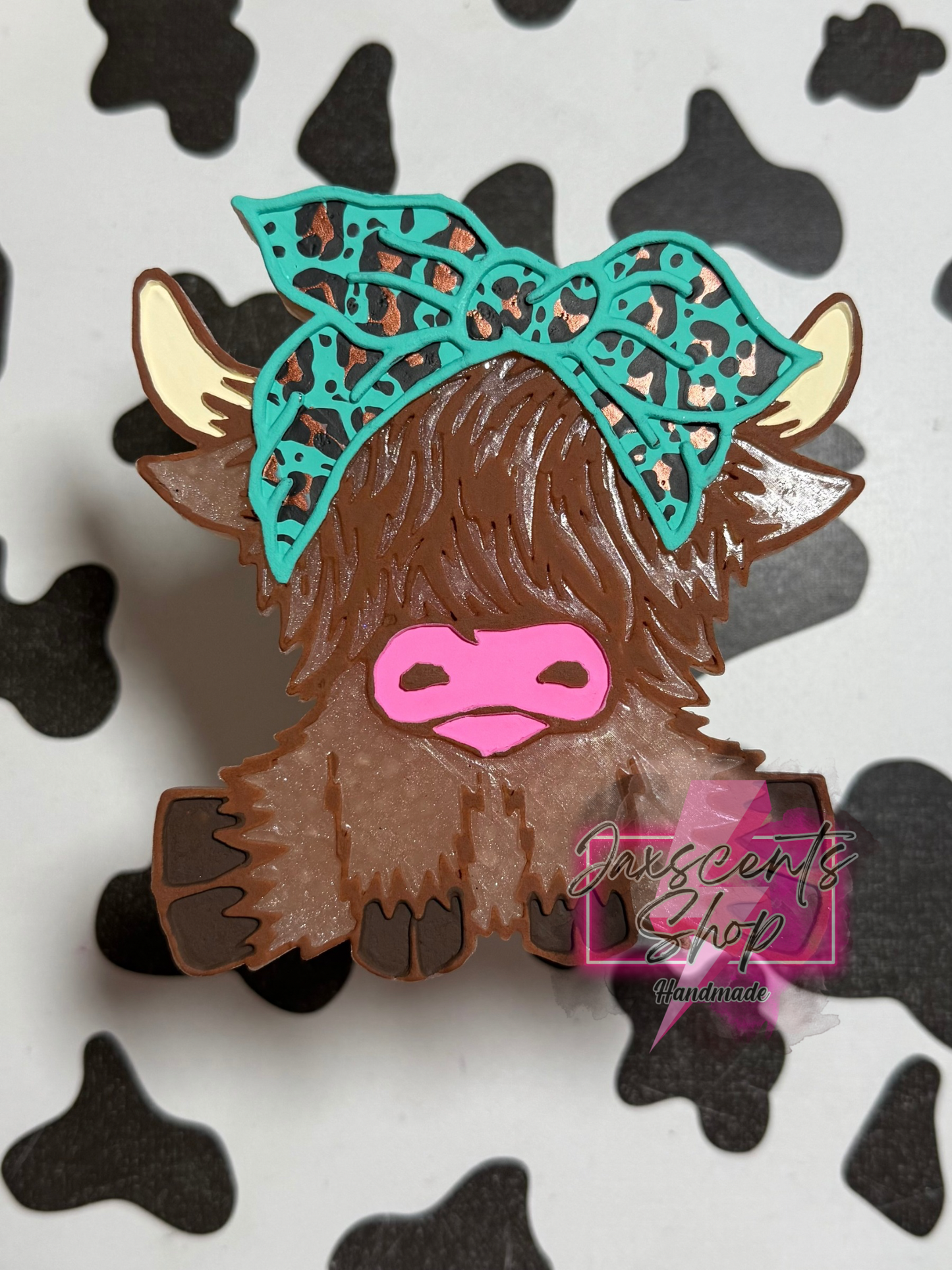Highland Cow with bow