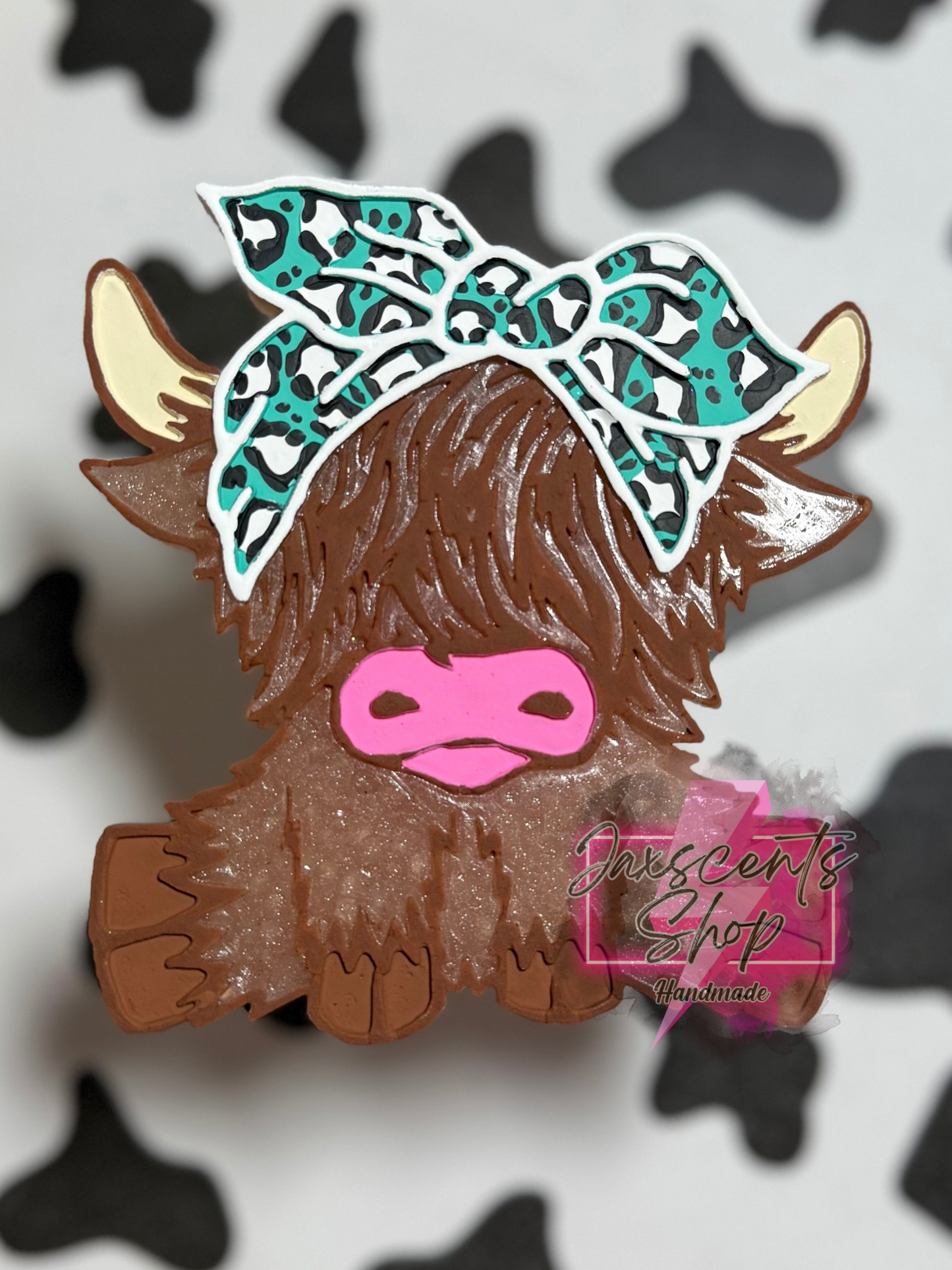 Highland Cow with bow