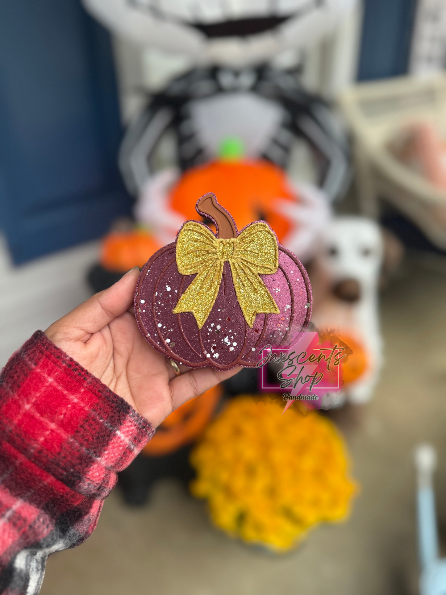 Plain Pumpkin With Bow